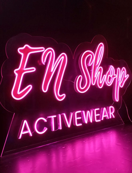 Bảng hiệu led neon En Shop