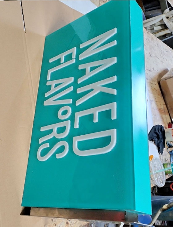 Hộp đèn quảng cáo Naked