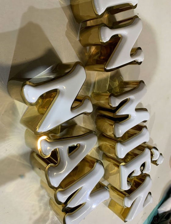 Chữ mica hút nổi In Miền Nam