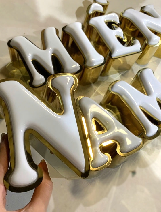 Chữ mica hút nổi In Miền Nam